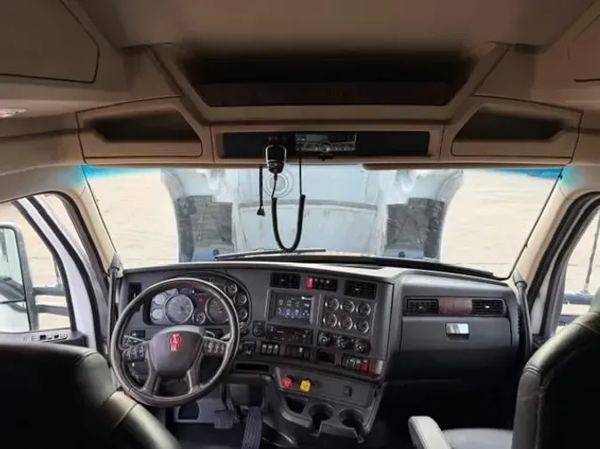2022 Kenworth T680e7be55b4ccea27126a9a2338d15f3451