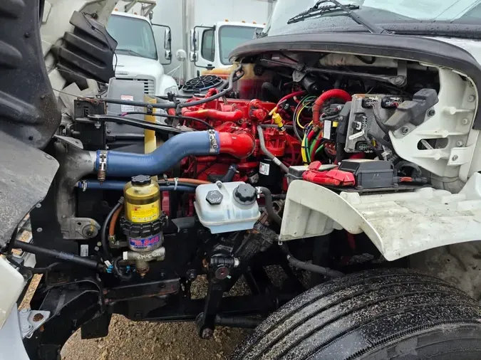 2019 FREIGHTLINER M2 106