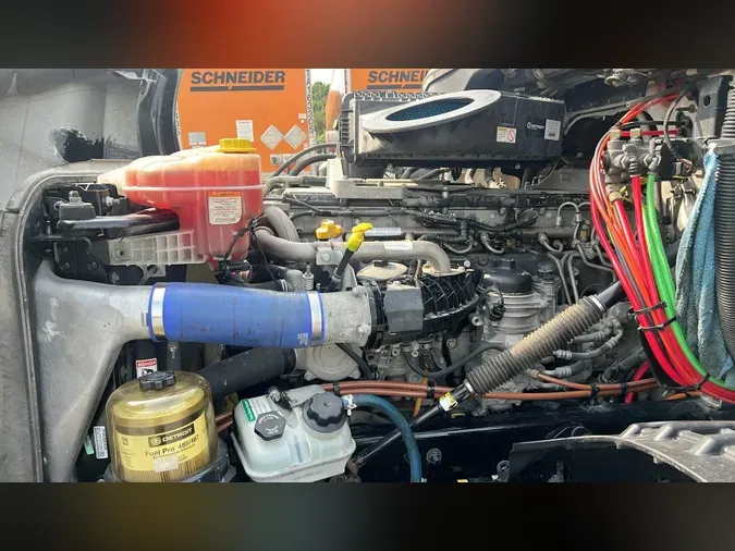 2020 Freightliner Cascadia 126