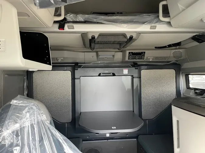 2026 VOLVO VNL64T860e7c253a384c7622bb331b61db68e9e94