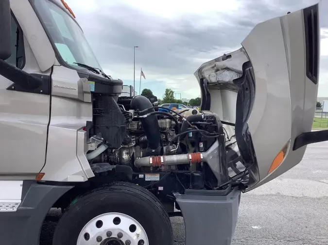 2022 Freightliner Cascadia 126