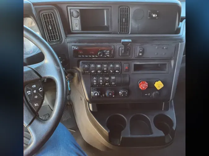 2019 NAVISTAR INTERNATIONAL LT625 SLPR CAB