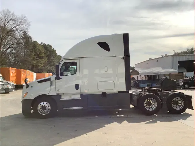 2020 Freightliner Cascadia