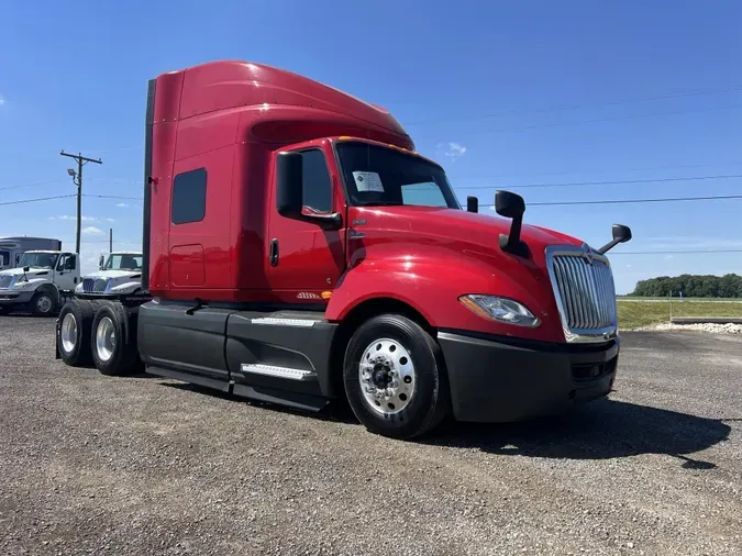 2019 INTERNATIONAL LT