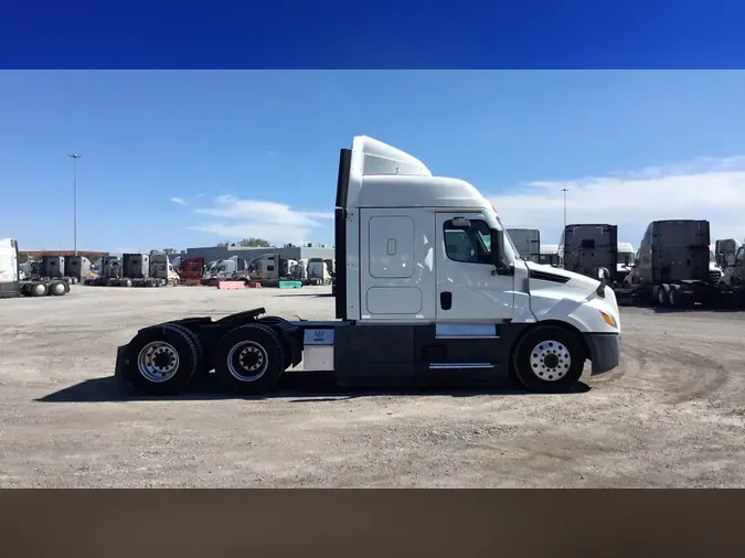 2022 Freightliner Cascadia 126