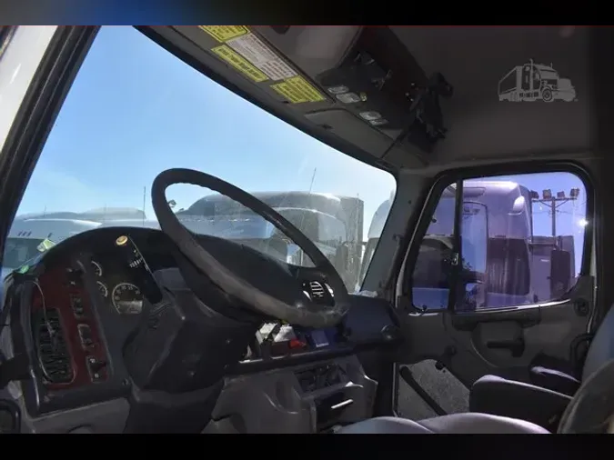2010 FREIGHTLINER BUSINESS CLASS M2 112