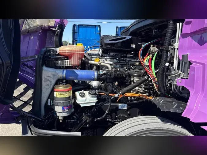 2022 FREIGHTLINER CA126
