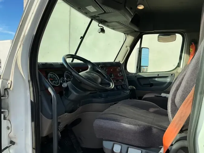 2019 FREIGHTLINER/MERCEDES CASCADIA 125e7cf3747957b22ead98c004d5f86e436