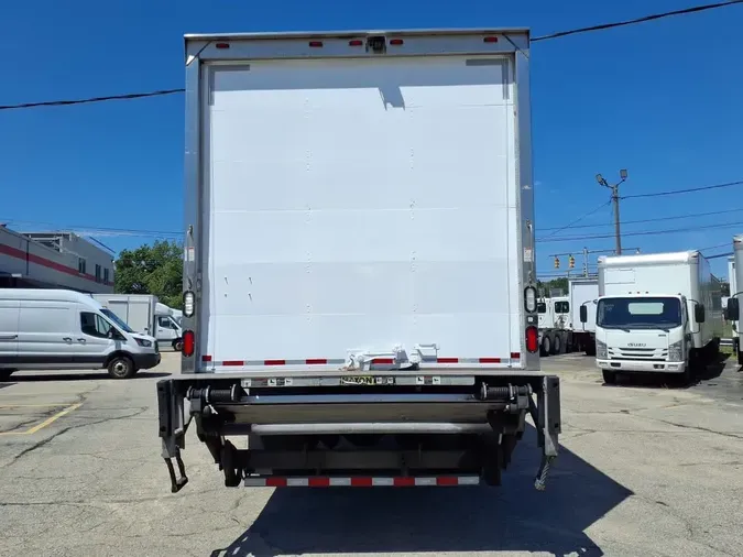 2018 FREIGHTLINER M2 106