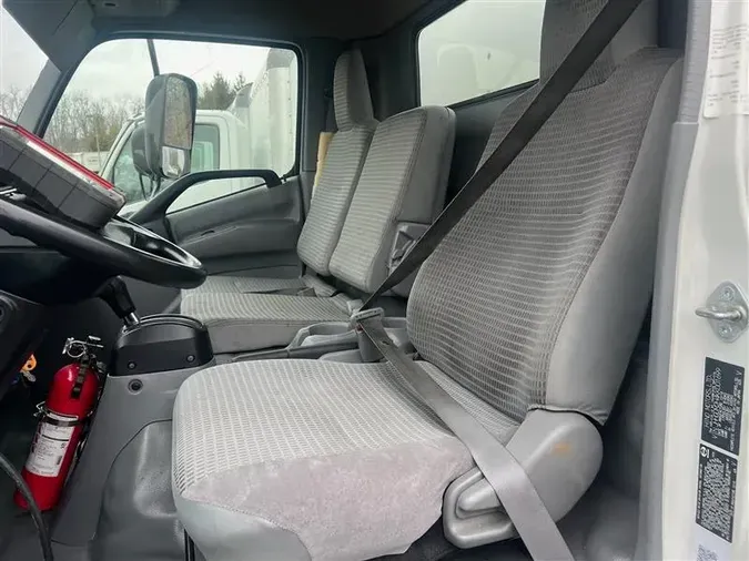 2019 HINO 195