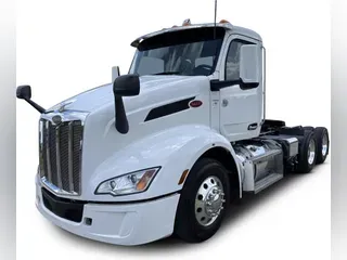 2022 Peterbilt 579