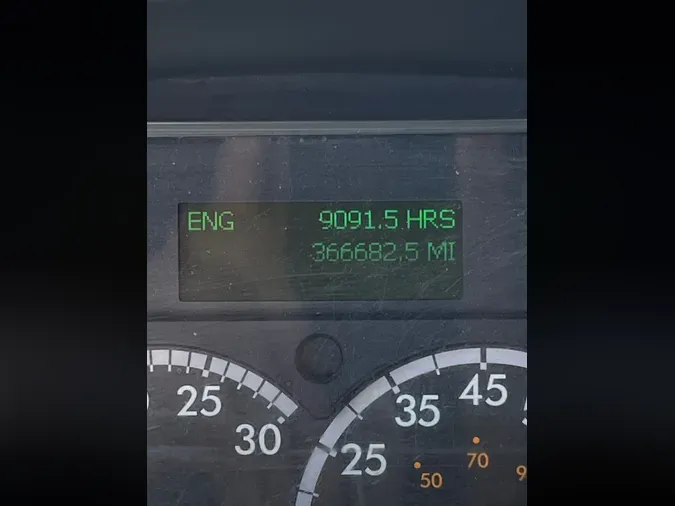 2016 FREIGHTLINER M2 106
