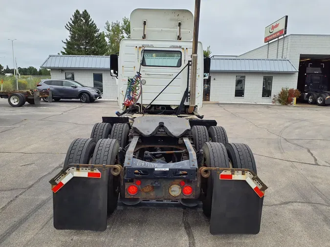 2016 VOLVO VNL64TRACTOR