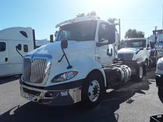 2019 NAVISTAR INTERNATIONAL RH613 DAYCAB S/A