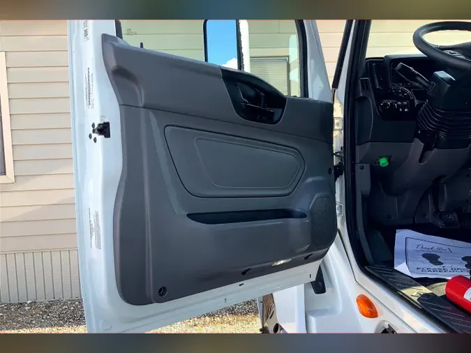 2023 INT LT625 6x4