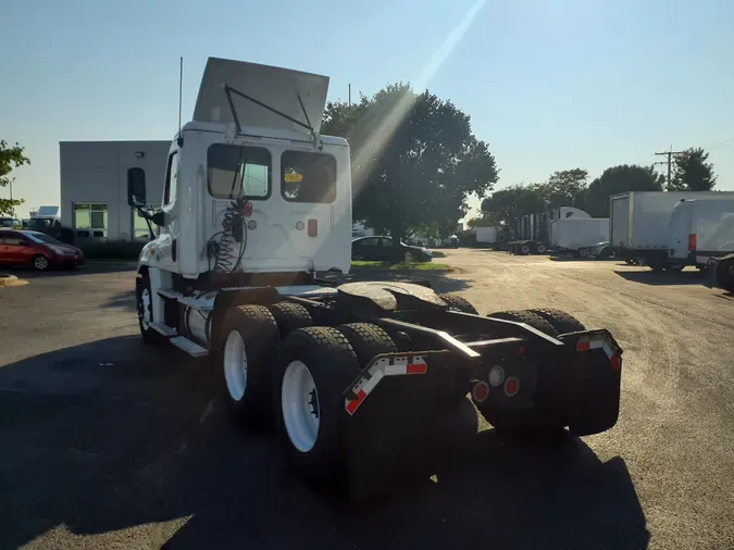 2017 FREIGHTLINER/MERCEDES CASCADIA 125