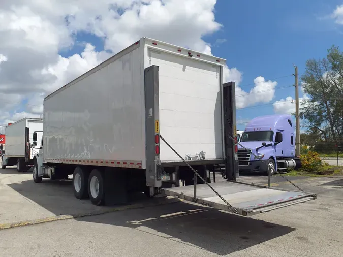 2020 FREIGHTLINER/MERCEDES M2 106