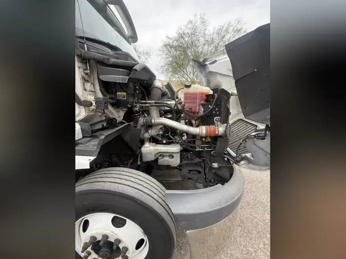 2019 NAVISTAR INTERNATIONAL RH613 DAYCAB S/A