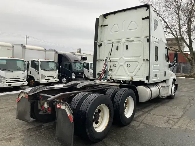 2020 FREIGHTLINER/MERCEDES CASCADIA 125