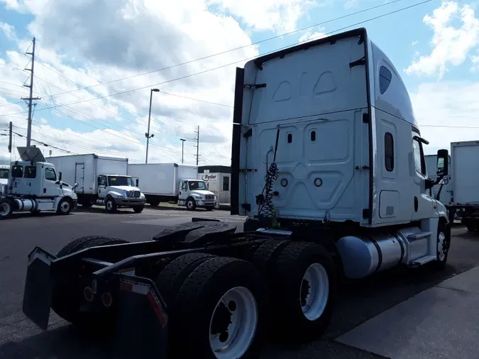 2019 FREIGHTLINER/MERCEDES CASCADIA 125