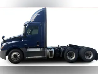 2022 Freightliner Cascadia