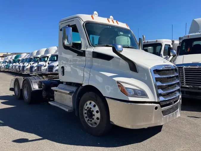 2020 FREIGHTLINER/MERCEDES NEW CASCADIA 116