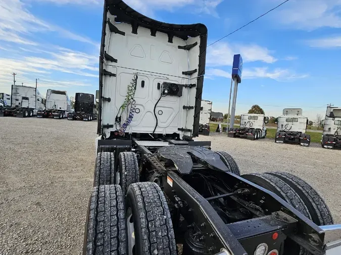 2025 FREIGHTLINER Cascadia 126e7f478ff4ca43aeb414b0e895f7b05c2