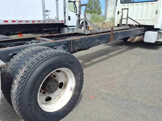 2020 FREIGHTLINER M2 106