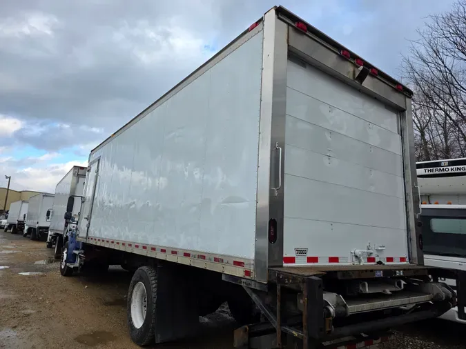 2018 FREIGHTLINER/MERCEDES M2 106