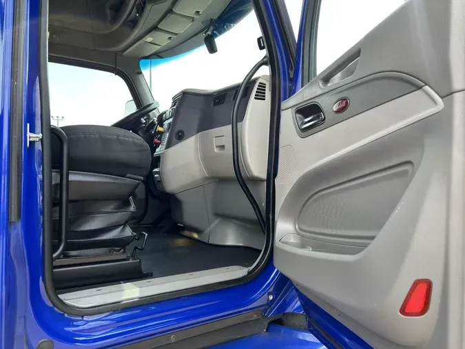 2022 Peterbilt 579