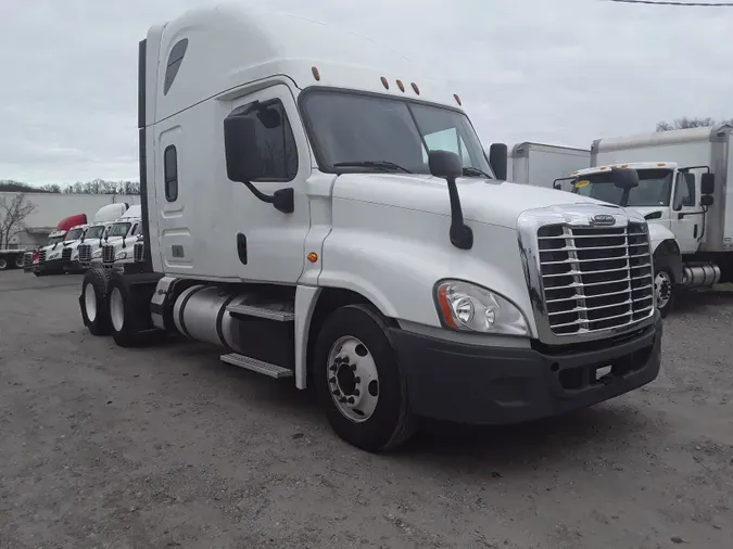 2019 FREIGHTLINER/MERCEDES CASCADIA 125