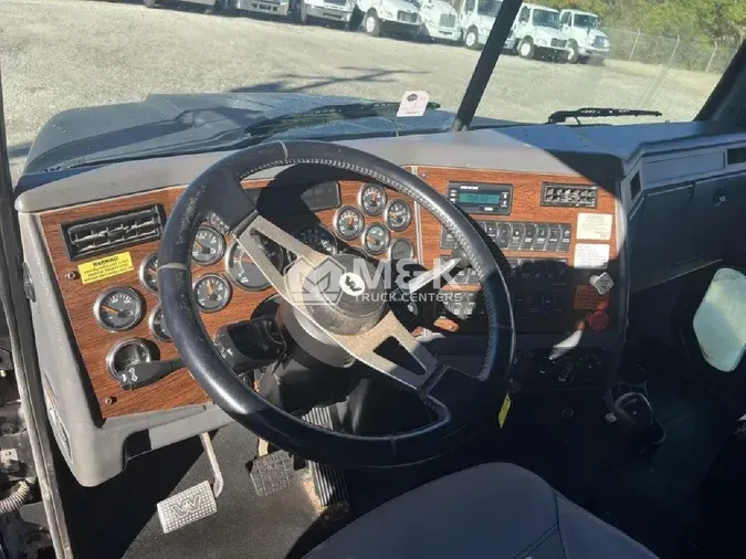 2011 WESTERN STAR 4900
