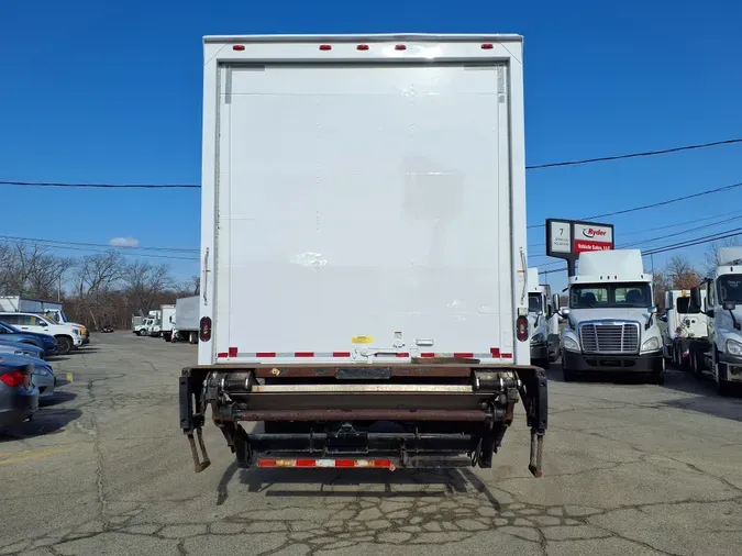 2017 FREIGHTLINER/MERCEDES M2 106