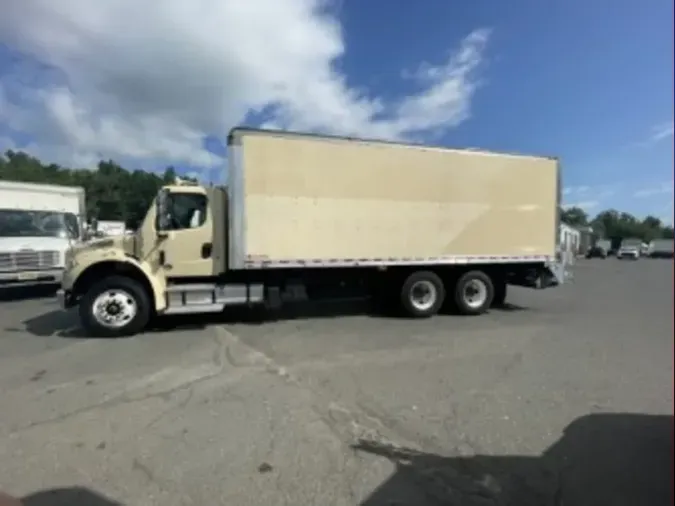 2017 FREIGHTLINER M2 106