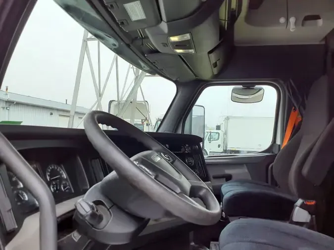 2019 FREIGHTLINER NEW CASCADIA PX12664