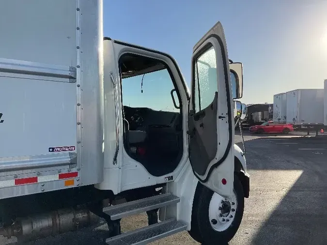 2021 Freightliner M2