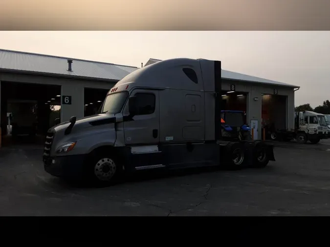 2020 Freightliner Cascadia