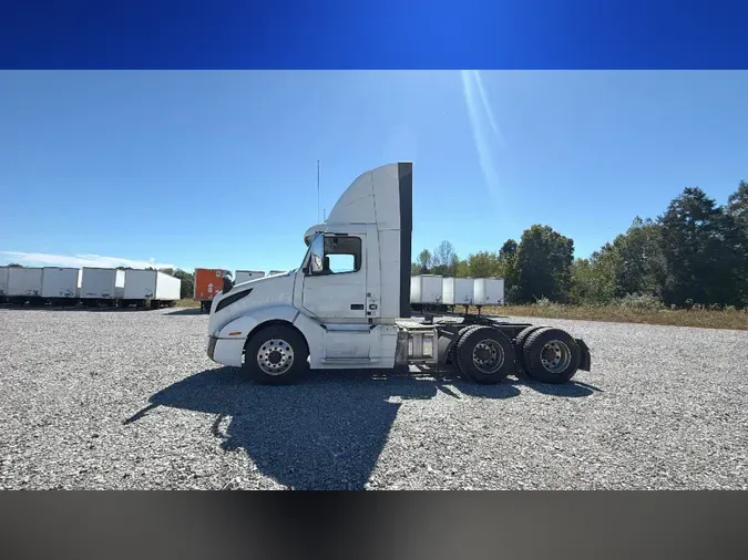 2019 Volvo VNL300