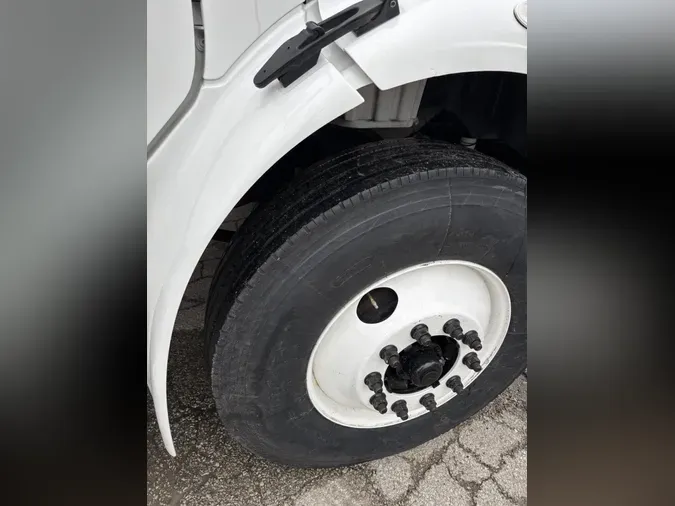 2022 Freightliner Business Class M2 106e815f8e6268cb196bd8f21b868f4d1d0