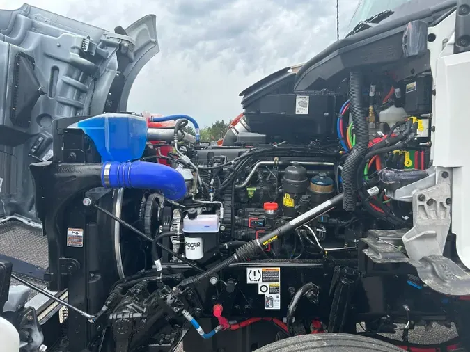 2026 Kenworth T880 Short Hood