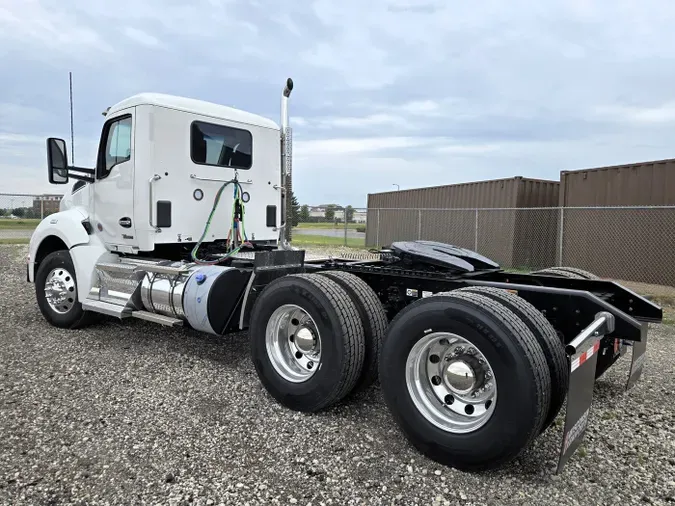 2026 Kenworth T880