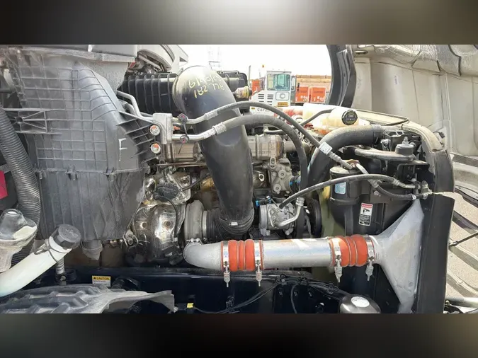 2025 Freightliner Cascadia 126