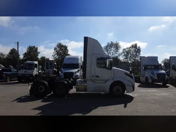 2020 Volvo VNL300