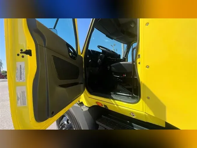 2018 INTERNATIONAL RH613