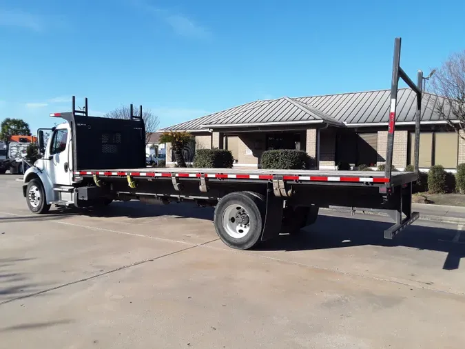 2017 FREIGHTLINER/MERCEDES M2 106