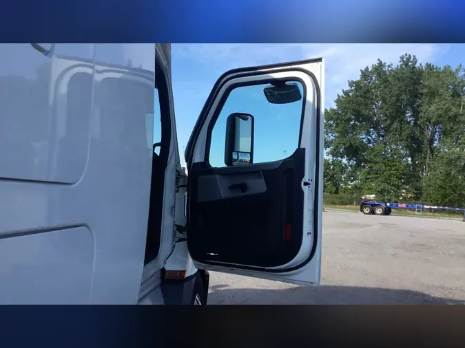 2021 Freightliner Cascadia 126e822ffcbda271af50f1c7a308220e6b0