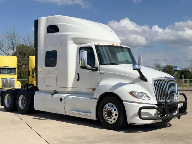 2023 International LT625