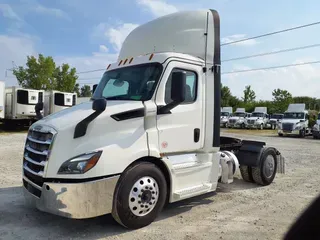2020 FREIGHTLINER NEW CASCADIA 116