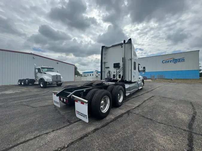 2022 Kenworth T680