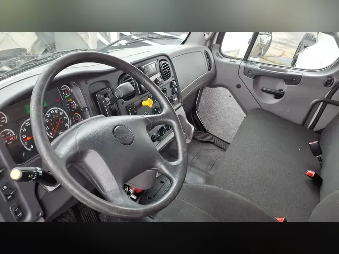 2019 FREIGHTLINER/MERCEDES M2 106